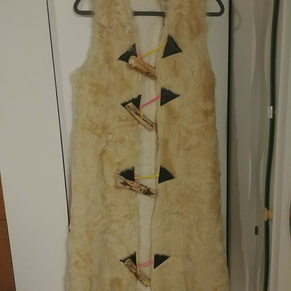 Soft sheep fur long sleeveless jacket - Picture 7 of 8